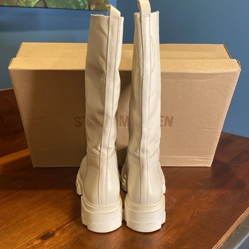 NWB Steve Madden “Priority” Off White Bone Cream Chunky Platform Boots 9.5